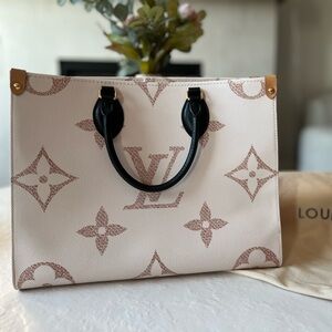 Louis Vuitton Purse